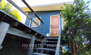 Se vende casa más cabaña, excelente vista al lago Villarrica.