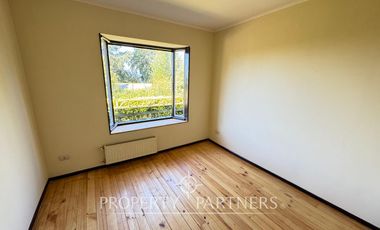 Se vende casa más cabaña, excelente vista al lago Villarrica.