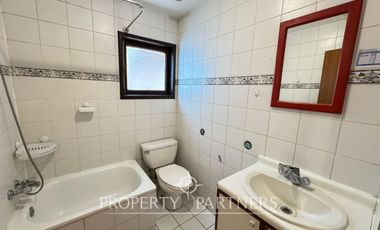 Se vende casa más cabaña, excelente vista al lago Villarrica.