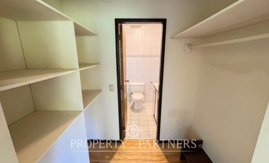 Se vende casa más cabaña, excelente vista al lago Villarrica.