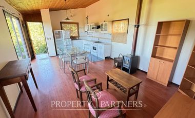 Se vende casa más cabaña, excelente vista al lago Villarrica.