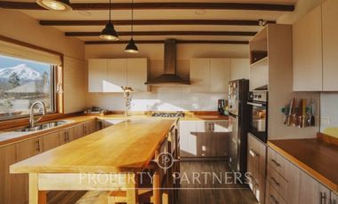 Se arrienda amplia y hermosa casa en Condominio Familiar