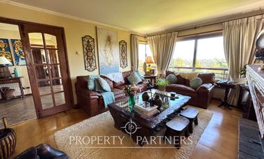 Hermosa propiedad en condominio Lomas del Carmen, con inmejorable vista.