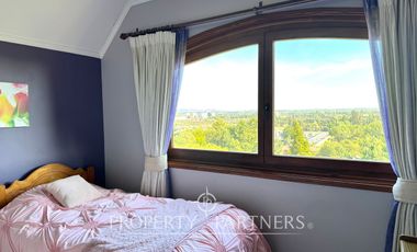 Hermosa propiedad en condominio Lomas del Carmen, con inmejorable vista.