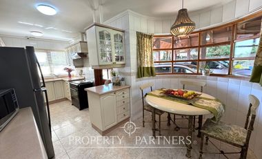 Hermosa propiedad en condominio Lomas del Carmen, con inmejorable vista.