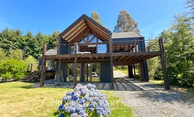 Hermosa casa en exclusivo condominio La Puntilla