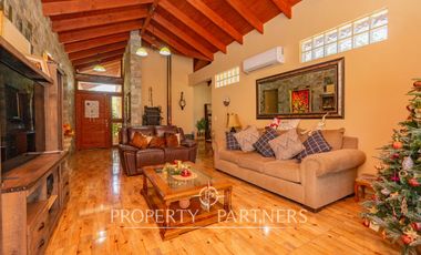 Parcela ubicada en sector de Santa Rita, con 2 viviendas, oportunidad unica!