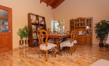 Parcela ubicada en sector de Santa Rita, con 2 viviendas, oportunidad unica!