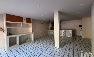 Se renta local comercial en Insurgentes Sur  Glorieta Chilpancingo  Roma Sur