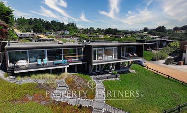 Pichilemu, Espectacular Casa en Primera línea
