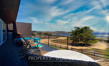 Pichilemu, Espectacular Casa en Primera línea