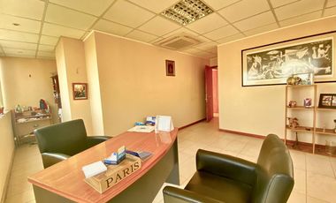 Venta oficina de 4 privados en Parque Brasil