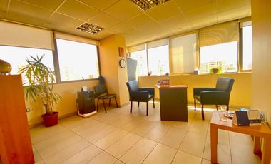 Venta oficina de 4 privados en Parque Brasil