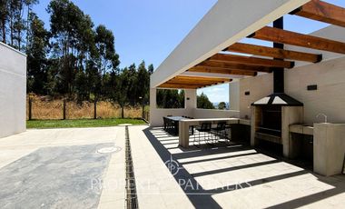 Departamento Idahue con vista y patio exclusivo