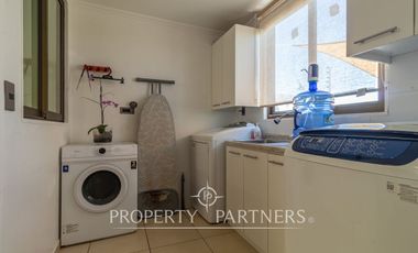 Alto Macul , Moderna , excelente ubicacion, sector cordillerano , totalmente remodelada y espaciosa .