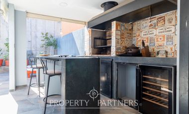 Alto Macul , Moderna , excelente ubicacion, sector cordillerano , totalmente remodelada y espaciosa .