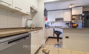 Alto Macul , Moderna , excelente ubicacion, sector cordillerano , totalmente remodelada y espaciosa .