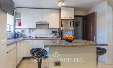 Alto Macul , Moderna , excelente ubicacion, sector cordillerano , totalmente remodelada y espaciosa .