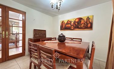 Hermosa y confortable  casa de 4 dormitorios en condominio, Colegio Pumahue