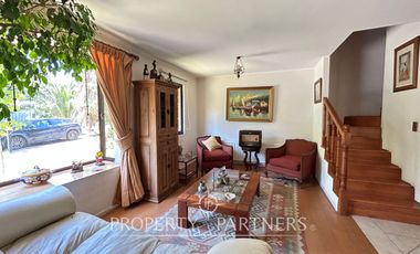 Hermosa y confortable  casa de 4 dormitorios en condominio, Colegio Pumahue