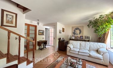 Hermosa y confortable  casa de 4 dormitorios en condominio, Colegio Pumahue