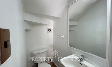 Hermosa y confortable  casa de 4 dormitorios en condominio, Colegio Pumahue