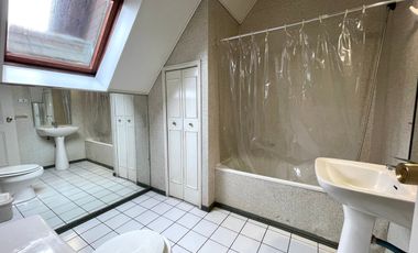 En arriendo gran  casa en  condominio