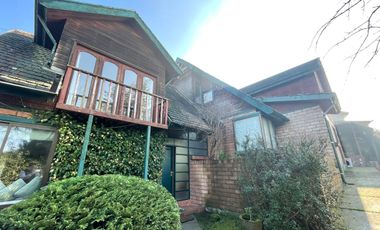 En arriendo gran  casa en  condominio