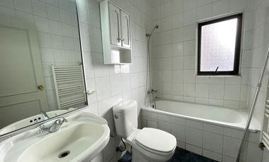 En arriendo gran  casa en  condominio
