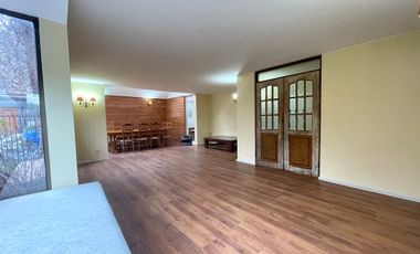 En arriendo gran  casa en  condominio