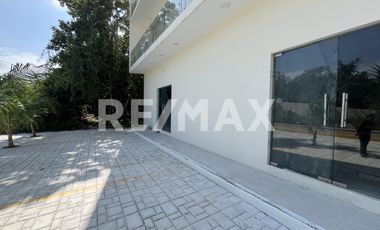 Local Comercial en Venta - (3)