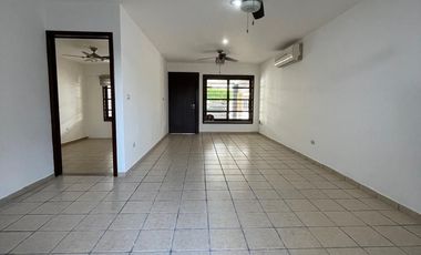 AMPLIA CASA EN RENTA FRACC. PASO REAL