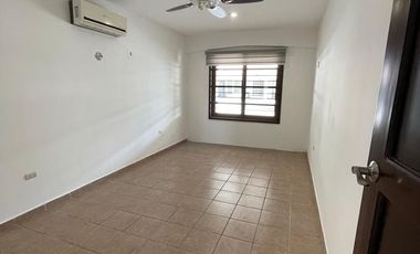 AMPLIA CASA EN RENTA FRACC. PASO REAL