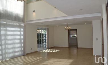 Casa en renta, Col. Bellavista Metepec en Portofino, green house y casa club de lujo