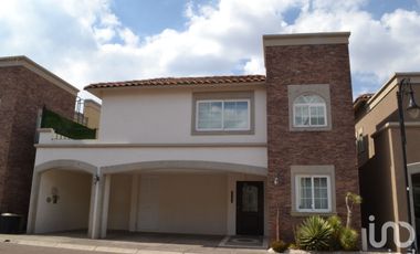 Casa en renta, Col. Bellavista Metepec en Portofino, green house y casa club de lujo