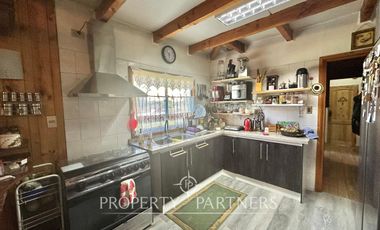 Hermosa parcela con casa y 4 cabañas orilla ruta