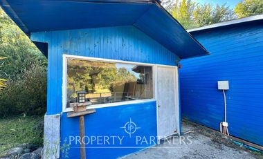 Hermosa parcela con casa y 4 cabañas orilla ruta