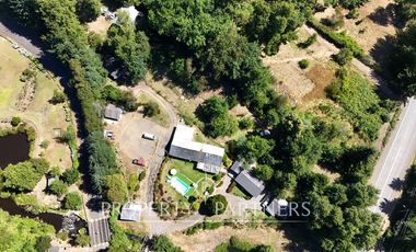 Hermosa parcela con casa y 4 cabañas orilla ruta