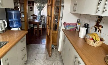 Acogedora casa en sector residencial de Pirque