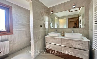 Se vende hermosa casa en parcela de 5.000 mts2 con recepción municipal