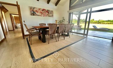 Se vende hermosa casa en parcela de 5.000 mts2 con recepción municipal