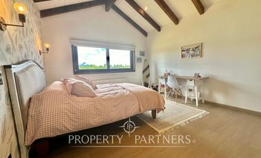 Se vende hermosa casa en parcela de 5.000 mts2 con recepción municipal