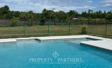 Se vende hermosa casa en parcela de 5.000 mts2 con recepción municipal