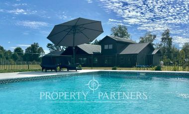 Se vende hermosa casa en parcela de 5.000 mts2 con recepción municipal