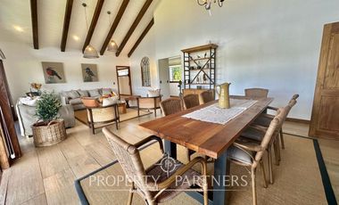 Se vende hermosa casa en parcela de 5.000 mts2 con recepción municipal