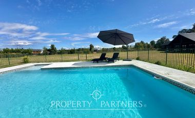 Se vende hermosa casa en parcela de 5.000 mts2 con recepción municipal