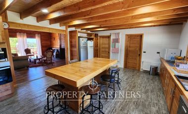 Arriendo por dia de espaciosa casa para 11 personas