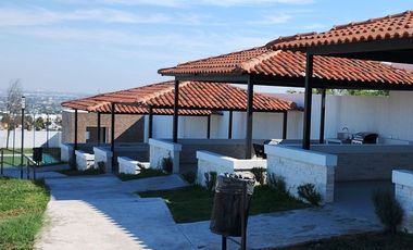 Casas de 3 niveles con excelente ubicación en Escobedo Nuevo león - Modelo Britania