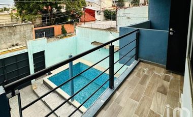 CASA CON ALBERCA EN VENTA EN COLONIA EL RETIRO