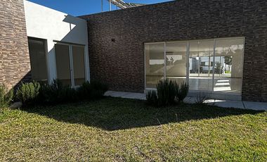 Casas de 3 niveles con excelente ubicación en  Escobedo Nuevo león - Modelo Irlanda